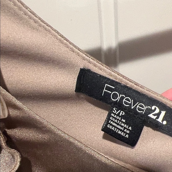 Forever 21 SMALL One-Shoulder Ruched Dress in GLITTERY SPARKY GOLD - Picture 2 of 7